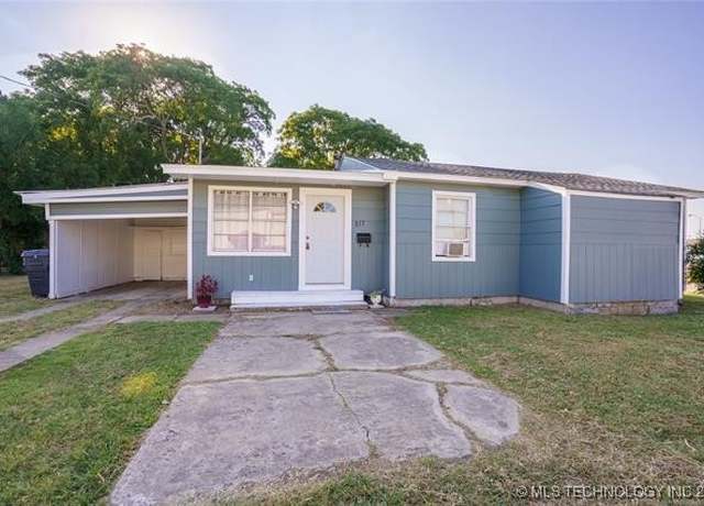 Property at 217 H St NW, Ardmore, OK 73401, 3 beds, 2 baths
