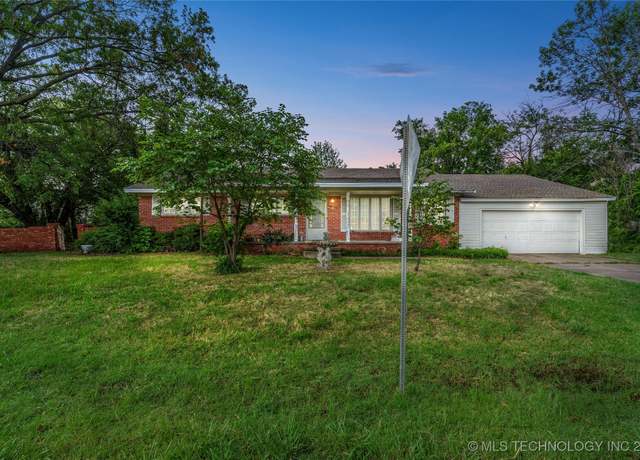 Property at 10506 E 14th St, Tulsa, OK 74128, 3 beds, 2 baths