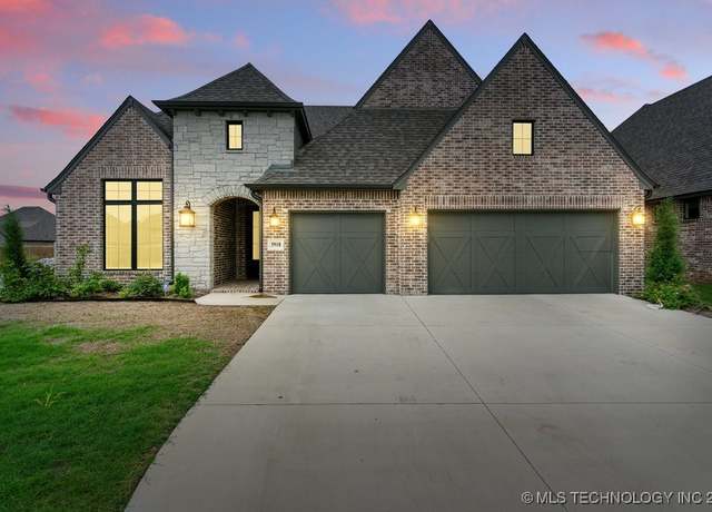 Property at 5918 E 126th Pl S, Bixby, OK 74008, 4 beds, 3.5 baths