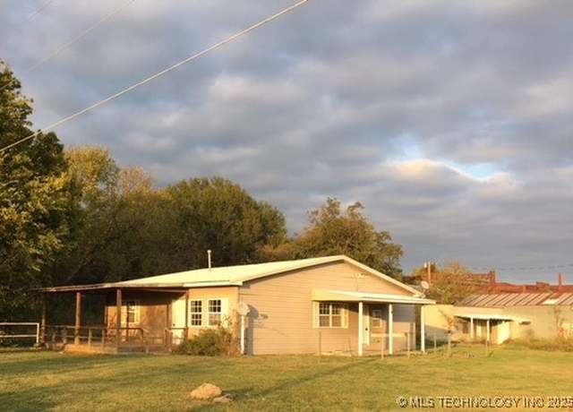 Property at 1801 N Morton Ave, Okmulgee, OK 74447, 3 beds, 1 bath