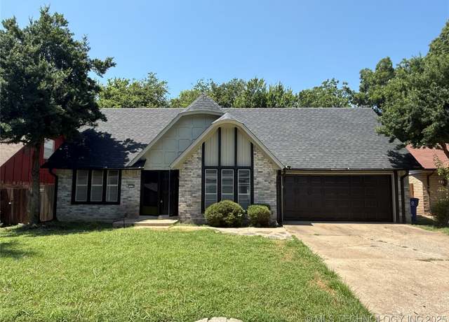 Property at 1120 N Juniper Pl, Broken Arrow, OK 74012, 4 beds, 2 baths