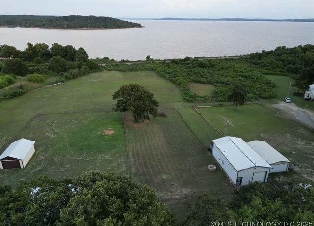 Property at 1 E Lakeview Dr, Checotah, OK 74426, 1 bed, 1 bath