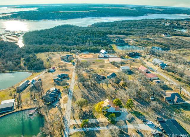Property at 14208 Bois D Arc Rd, Kingston, OK 73439, 3 beds, 2.5 baths