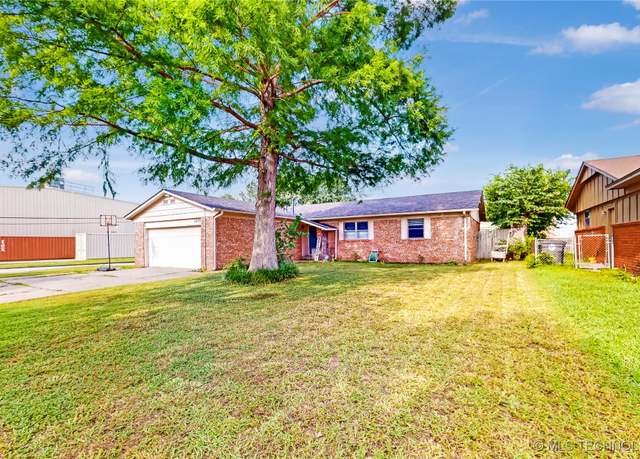 Property at 5605 S 95th EastAvenue, Tulsa, OK 74145, 4 beds, 1.5 baths
