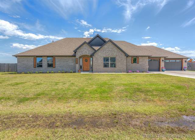 Property at 14123 N 69th East Ave, Collinsville, OK 74021, 4 beds, 2.5 baths