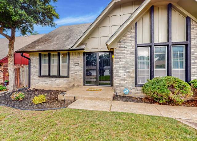 Property at 1120 N Juniper Pl, Broken Arrow, OK 74012, 4 beds, 2 baths