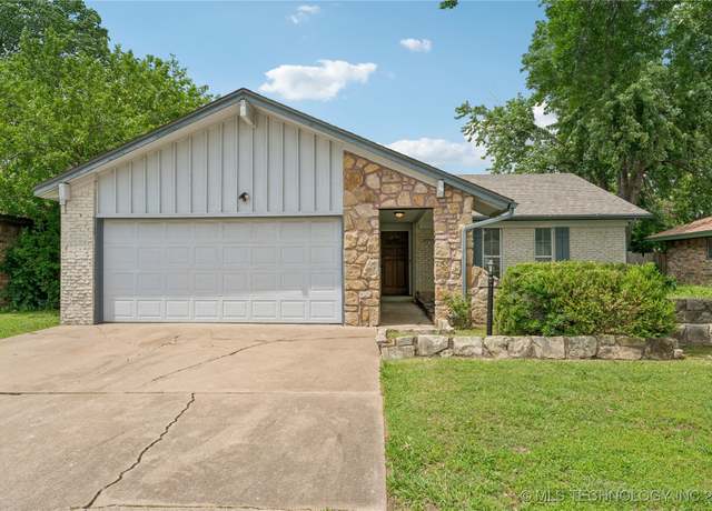 Property at 10715 E 29th St, Tulsa, OK 74129, 3 beds, 2 baths