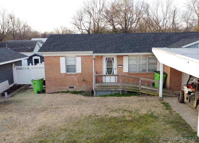 Property at 201 S 5th St, Okemah, OK 74859, 2 beds, 1 bath