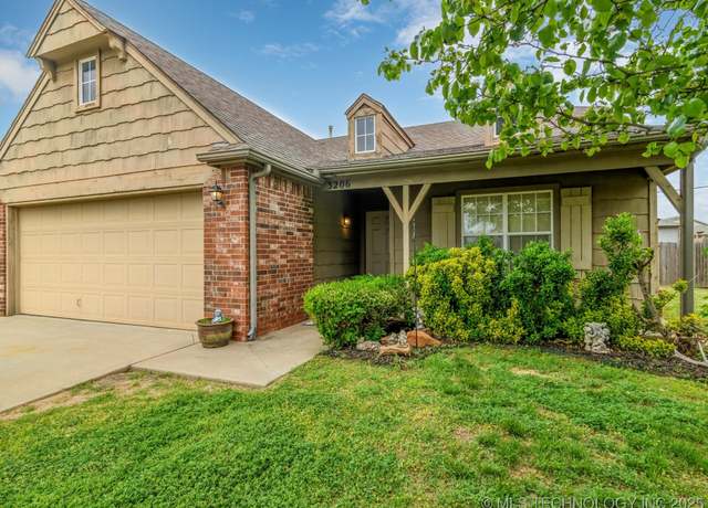 Property at 3206 Debbie Ln, Bartlesville, OK 74006, 3 beds, 2 baths