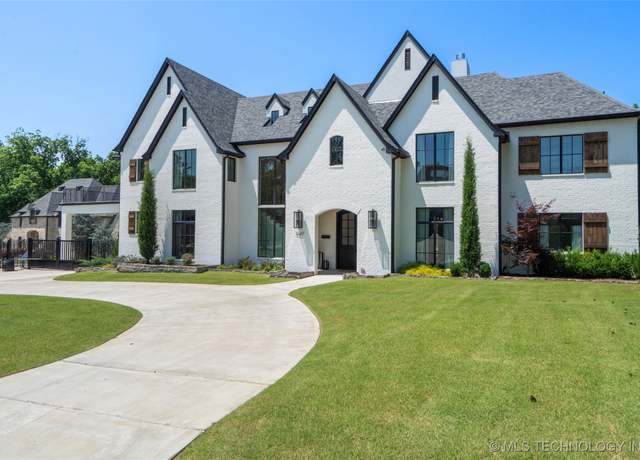 Property at 3207 E 44th St, Tulsa, OK 74105, 5 beds, 5.5 baths