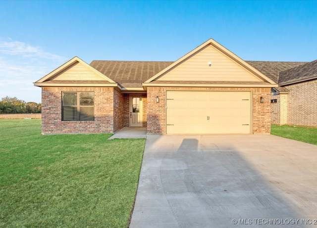 Property at 845 Springfield Ct, Durant, OK 74701, 3 beds, 2 baths