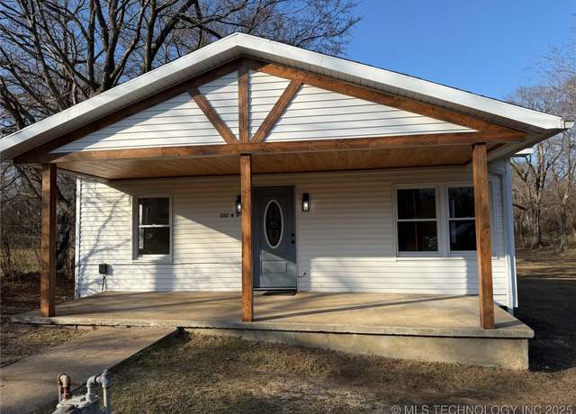 Property at 202 W 9th St, Dewar, OK 74431, 2 beds, 1 bath