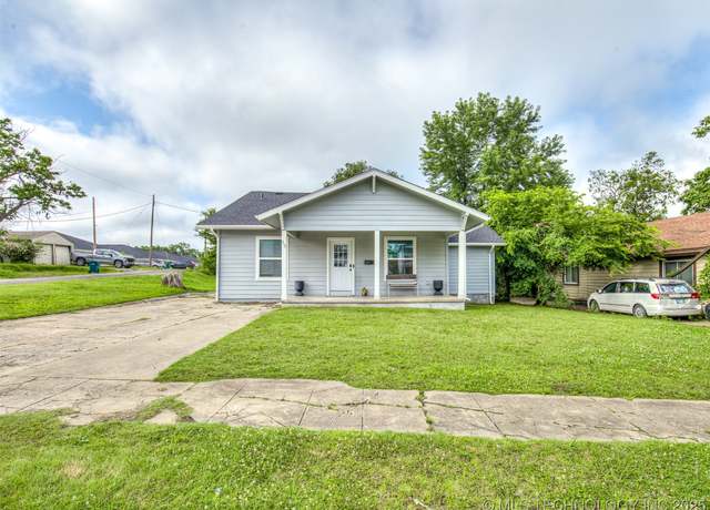 Property at 310 W Lee Ave, Sapulpa, OK 74066, 3 beds, 2.5 baths