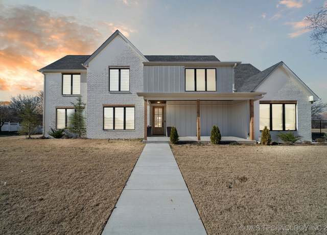 Property at 3721 Sheffield Ave, Muskogee, OK 74403, 5 beds, 3.5 baths