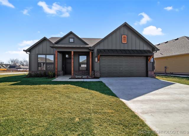 Property at 4401 W Union St, Broken Arrow, OK 74011, 3 beds, 2 baths