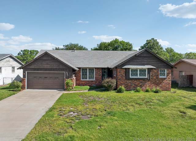 Property at 8237 E 33rd Pl, Tulsa, OK 74145, 4 beds, 2 baths