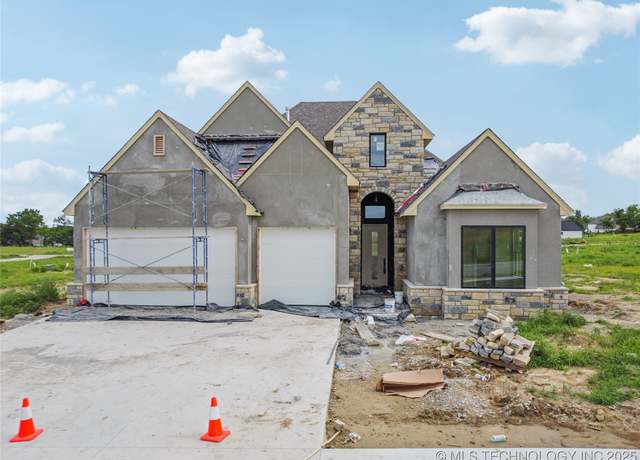 Property at 2614 E 134th Cir S, Bixby, OK 74008, 3 beds, 3.5 baths