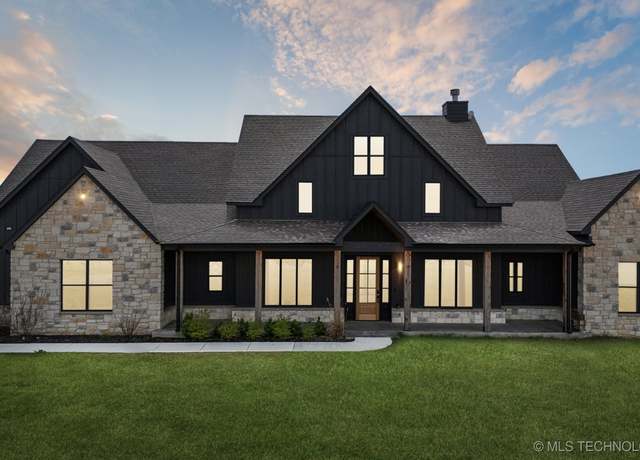Property at 351 High Point Ln, Skiatook, OK 74070, 4 beds, 2.5 baths