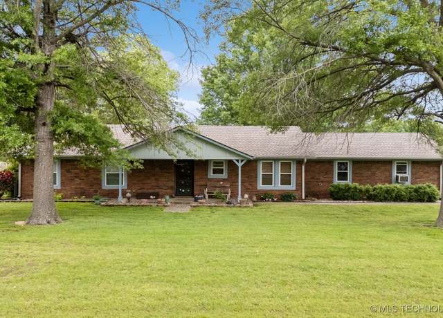 Property at 11456 E Southern Hills Rd, Claremore, OK 74019, 3 beds, 2 baths
