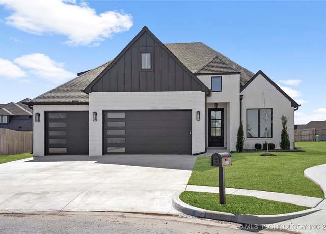 Property at 13634 S 21st Ct E, Bixby, OK 74008, 4 beds, 3.5 baths