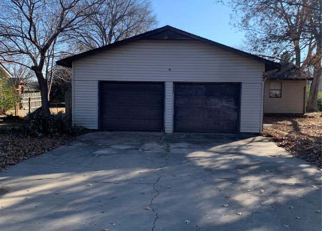 Property at 1401 Irene Ln, Fort Gibson, OK 74434, 3 beds, 2 baths
