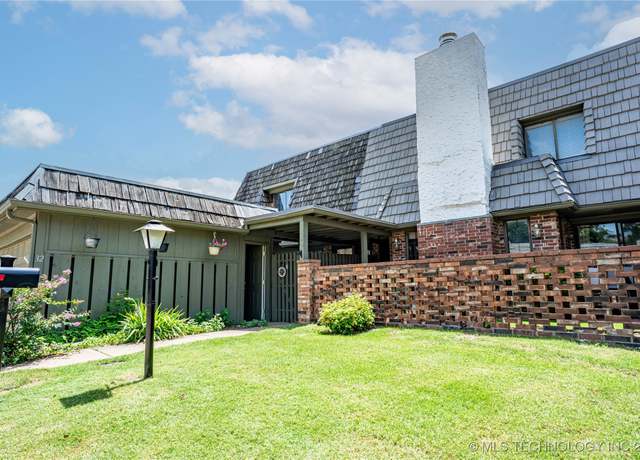 Property at 32 SE Shadowlake Dr #32, Bartlesville, OK 74006, 3 beds, 3 baths