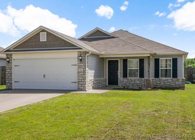 Property at 25262 E 93rd Ct S, Broken Arrow, OK 74014, 3 beds, 2 baths