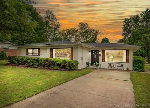 Property at 1102 SE 13th St, Wagoner, OK 74467, 4 beds, 2 baths