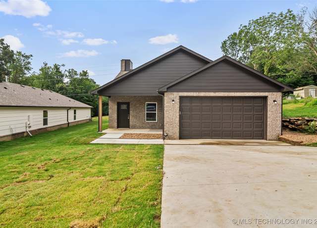 Property at 114 E 48th St, Sand Springs, OK 74063, 3 beds, 2 baths