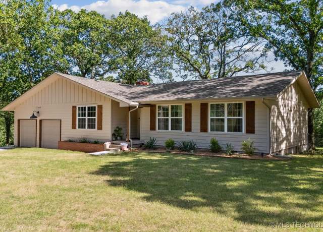 Property at 15852 E 450 Rd, Claremore, OK 74017, 3 beds, 2 baths