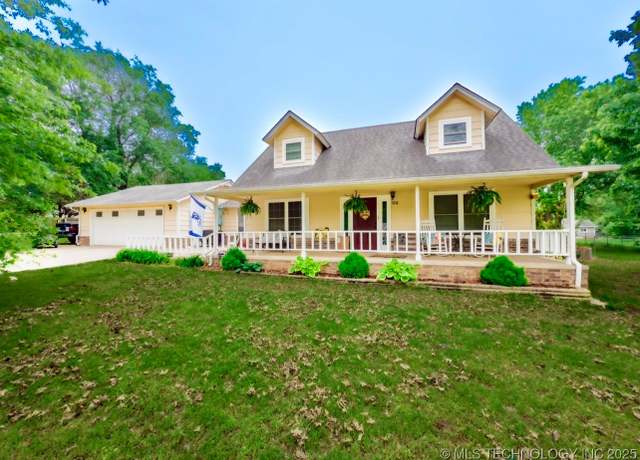 Property at 5712 E Hunter Ln, Claremore, OK 74019, 3 beds, 2.5 baths
