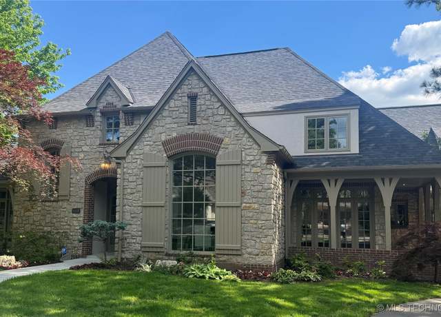 Property at 2616 E 33rd St, Tulsa, OK 74105, 4 beds, 4 baths