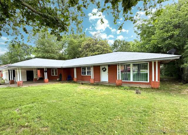 Property at 912 Elm, Ardmore, OK 73401, 3 beds, 2 baths
