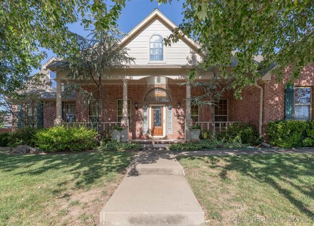 Property at 8720 N 139th EastAvenue, Owasso, OK 74055, 3 beds, 3 baths