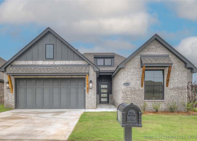 Property at 2415 W Madison St, Broken Arrow, OK 74012, 4 beds, 2 baths