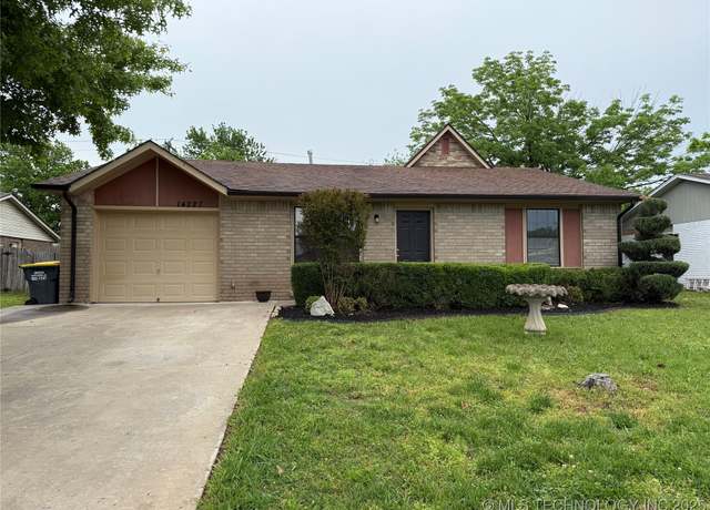 Property at 14227 S Poplar St, Glenpool, OK 74033, 4 beds, 2.5 baths