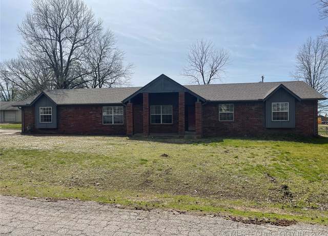 Property at 30410 E 144 St S, Coweta, OK 74429, 3 beds, 2 baths