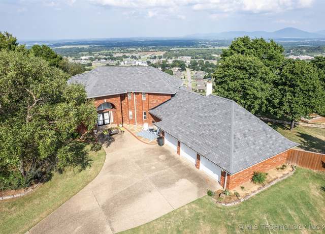 Property at 411 Wincrest Cir, Poteau, OK 74953, 4 beds, 3.5 baths