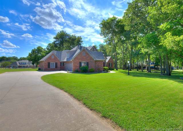 Property at 7436 N 197th Ave E, Owasso, OK 74021, 4 beds, 4 baths