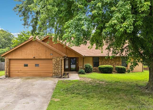 Property at 6947 S 30th West Ave, Tulsa, OK 74132, 6 beds, 3.5 baths