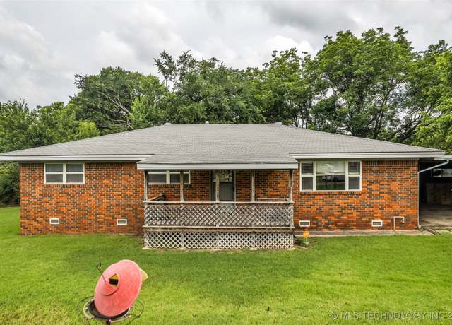 Property at 619 W 3rd St, Beggs, OK 74421, 3 beds, 2 baths
