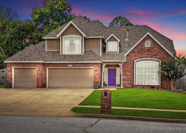 Property at 2412 S Tamarack Ave, Broken Arrow, OK 74012, 5 beds, 2.5 baths