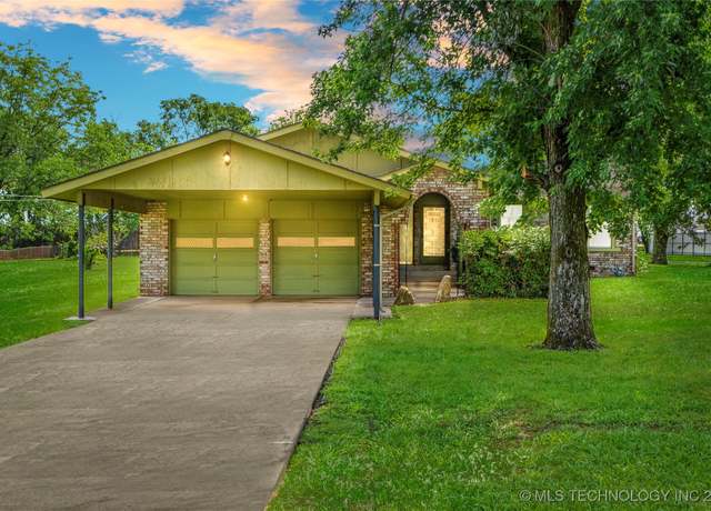 Property at 441 S 127th EastAvenue, Tulsa, OK 74128, 3 beds, 2 baths