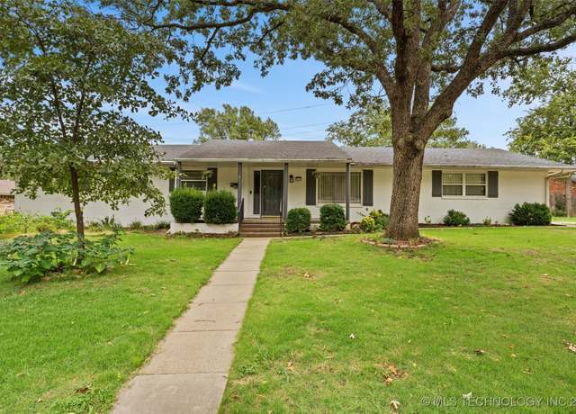 Property at 926 Sandstone Dr, Bartlesville, OK 74006, 4 beds, 2.5 baths