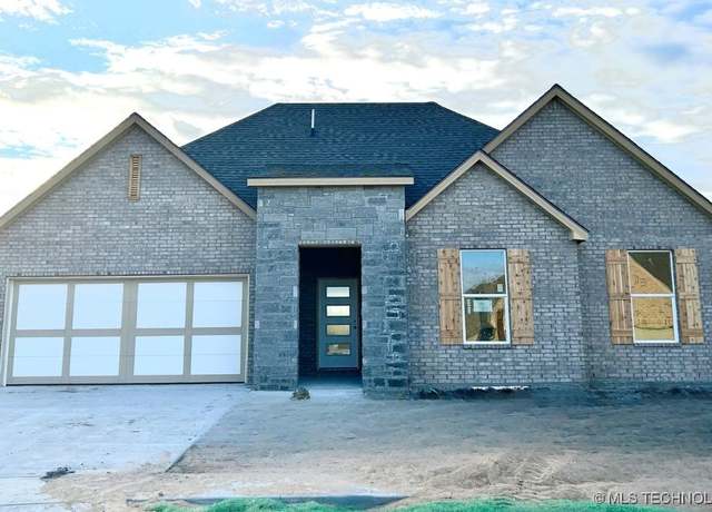 Property at 6318 N 25th St, Broken Arrow, OK 74014, 3 beds, 2 baths