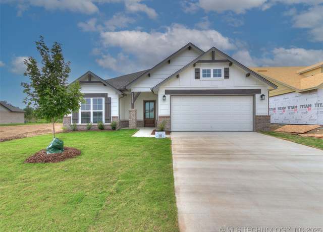 Property at 13412 E 123rd Pl, Collinsville, OK 74021, 4 beds, 2.5 baths