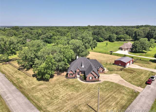 Property at 14772 S 212th East Ave, Coweta, OK 74429, 4 beds, 3.5 baths