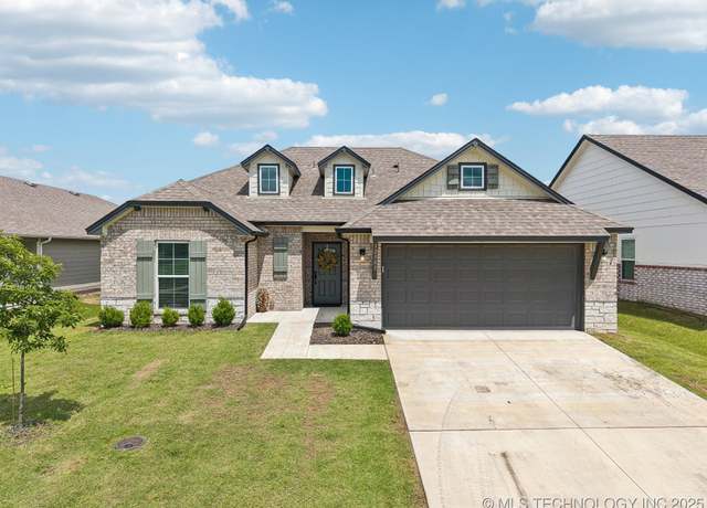 Property at 12503 N 130th Ave E, Owasso, OK 74021, 4 beds, 2 baths