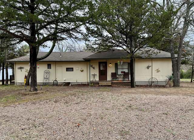 Property at 2445 La Vista Rd, Sulphur, OK 73086, 2 beds, 1 bath