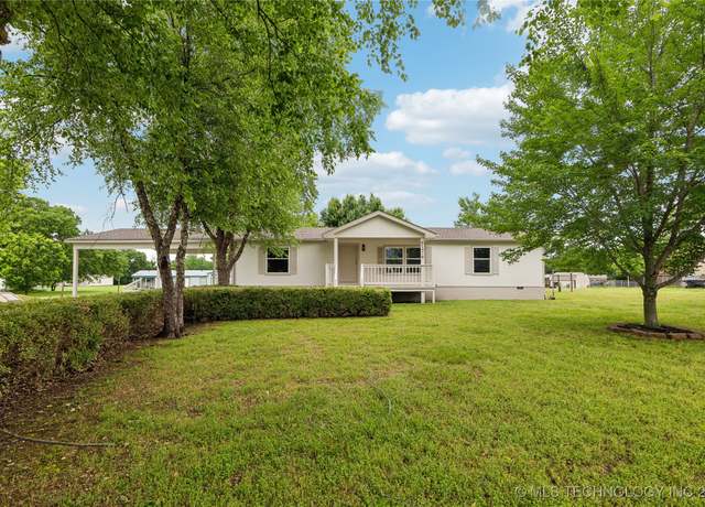 Property at 61970 E 265 Ln, Grove, OK 74344, 3 beds, 2 baths
